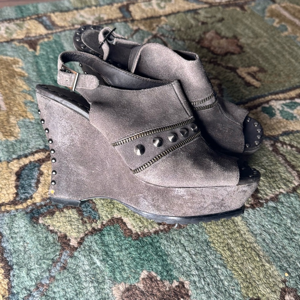 RARE Donald J Pliner Gray Wedge Suede Studded Sandals